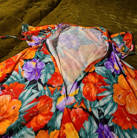 Tropical floral muu muu - Picture 2 of 9
